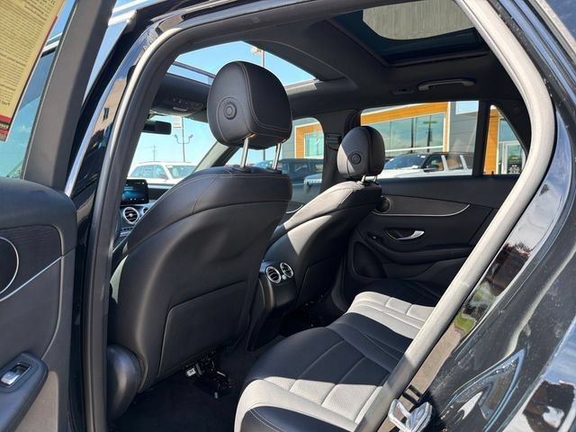 Used 2021 Mercedes-Benz GLC 300 w/ Premium Package image 25