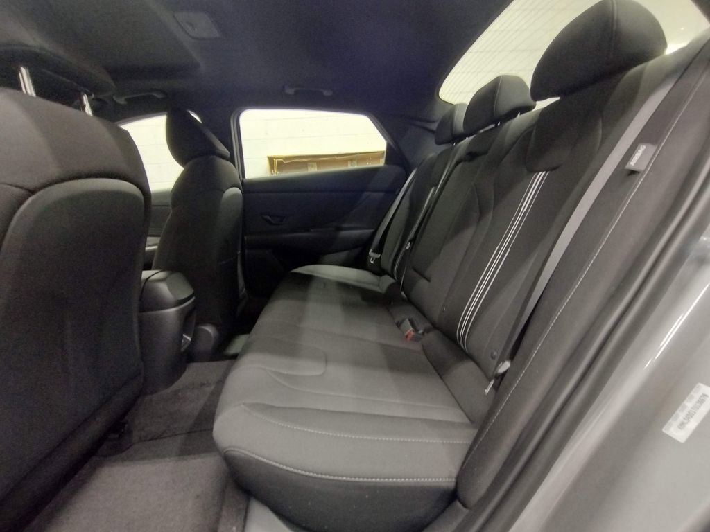 New 2026 Hyundai Elantra SEL Sport image 30