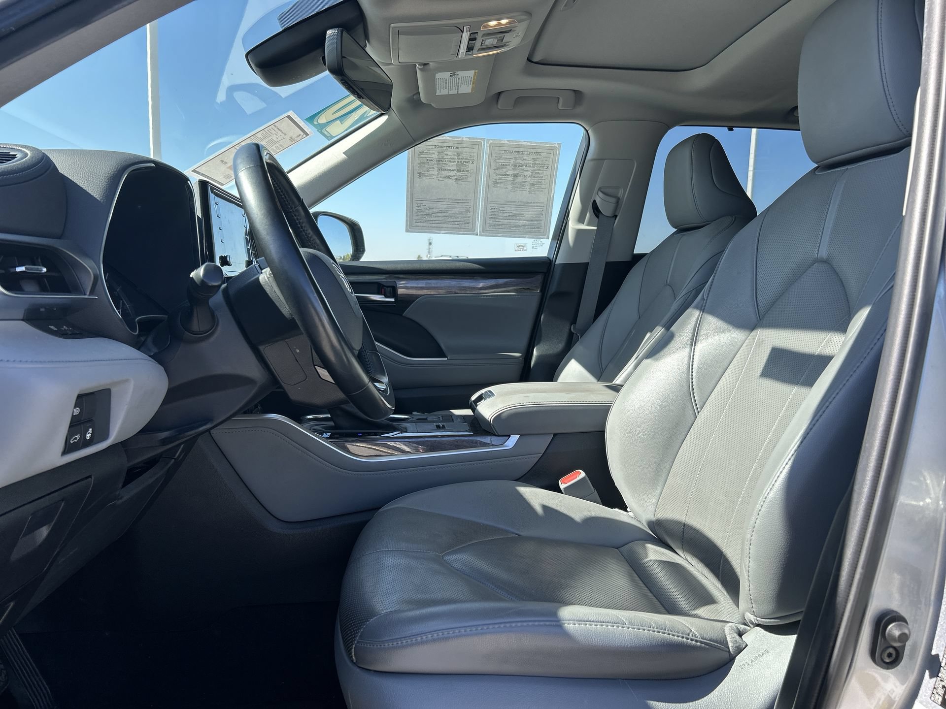 Used 2020 Toyota Highlander Limited FWD image 13