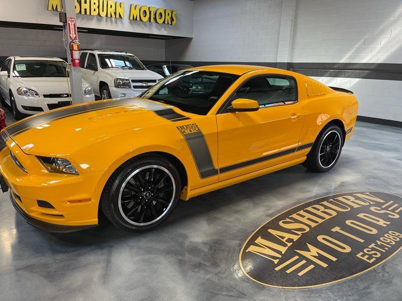 Used 2013 Ford Mustang Boss 302 w/ Boss 302 Accessory Pkg RWD image 2