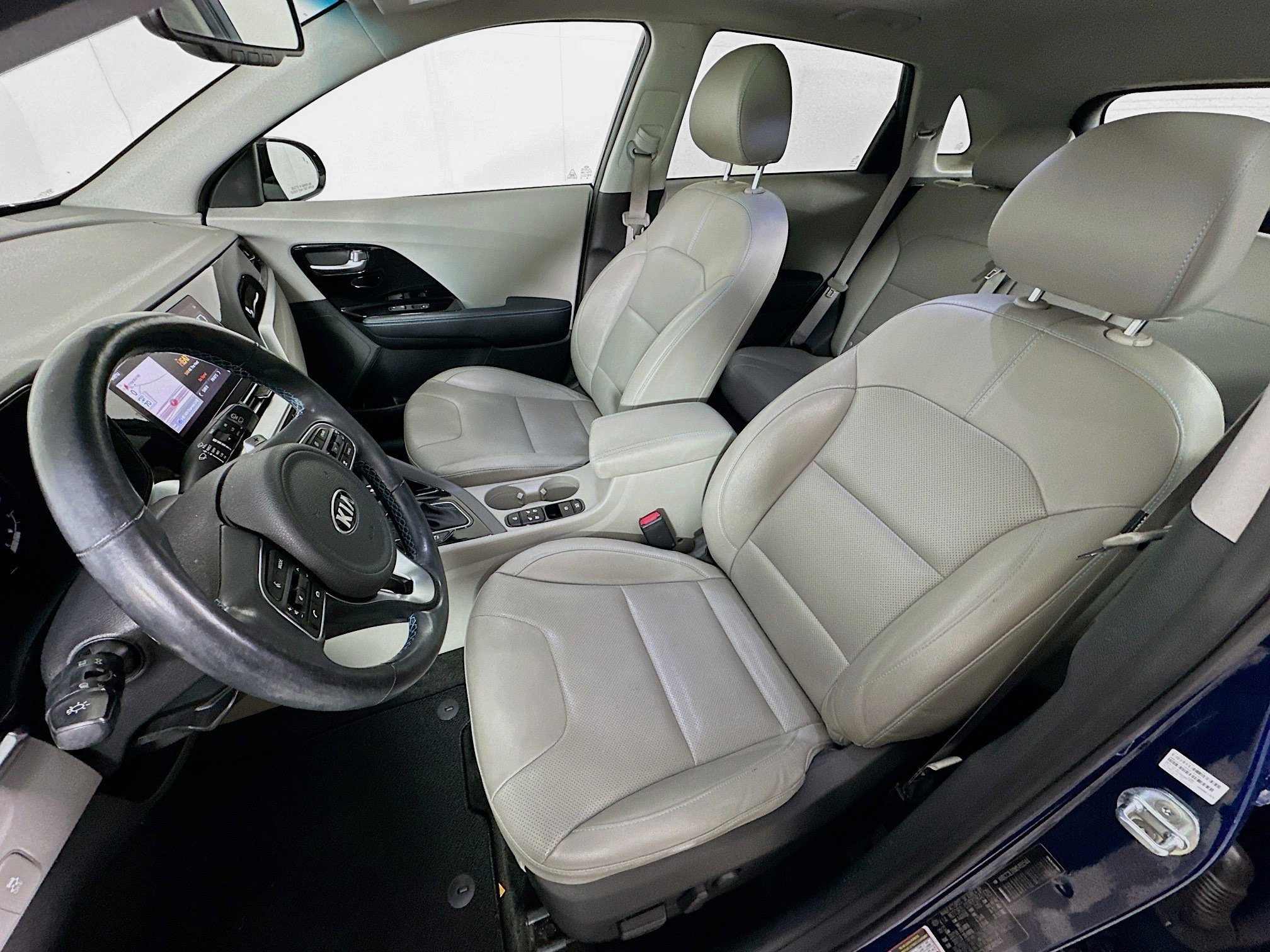 Used 2021 Kia Niro EX Premium image 13