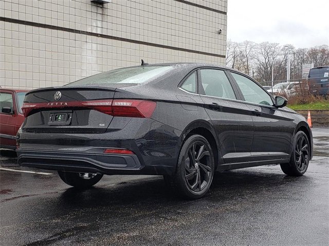 New 2026 Volkswagen Jetta SE image 3