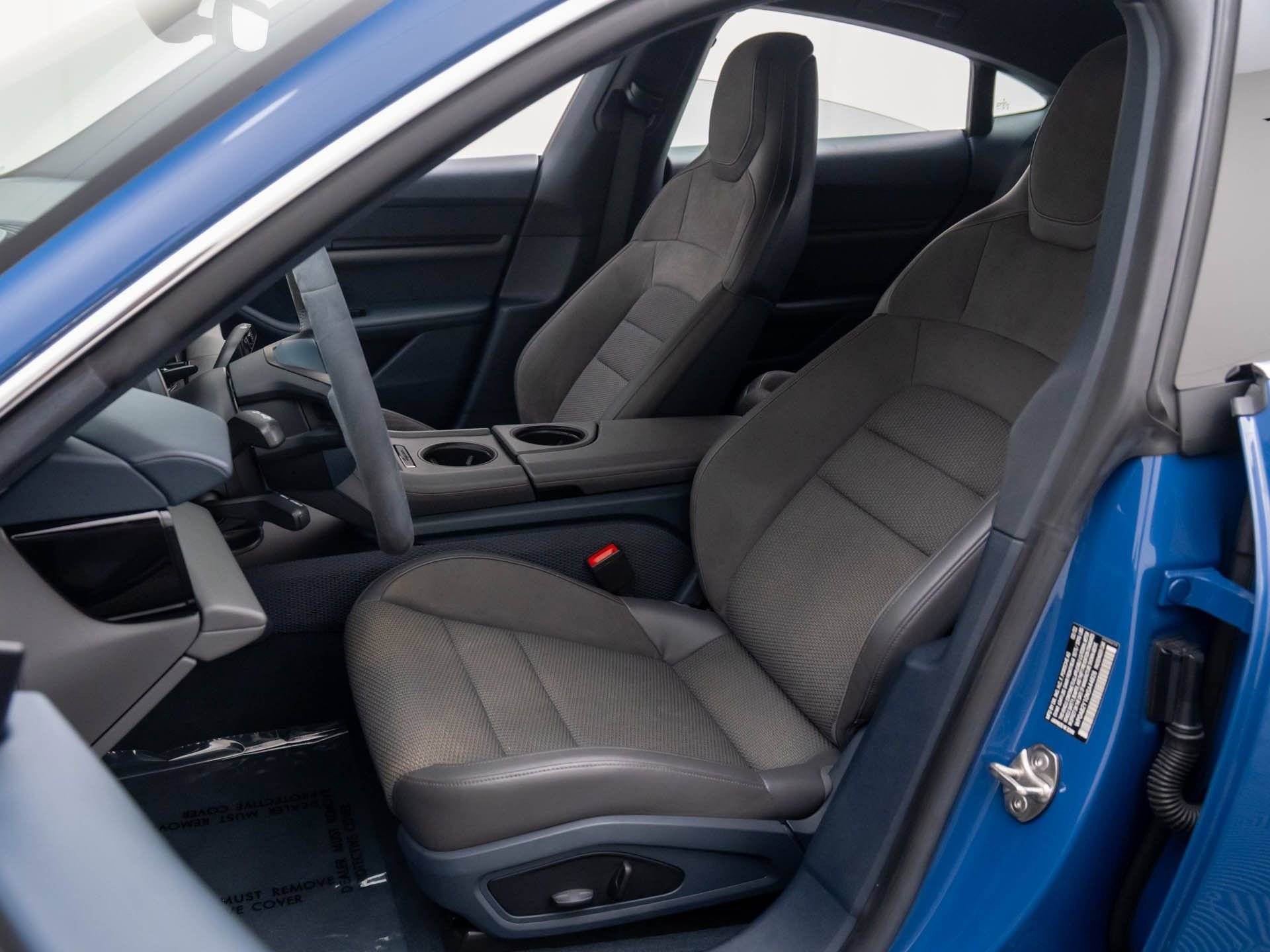 Certified 2022 Porsche Taycan 4S image 5