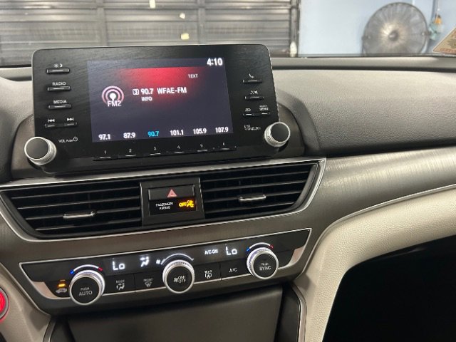 Used 2018 Honda Accord LX image 14