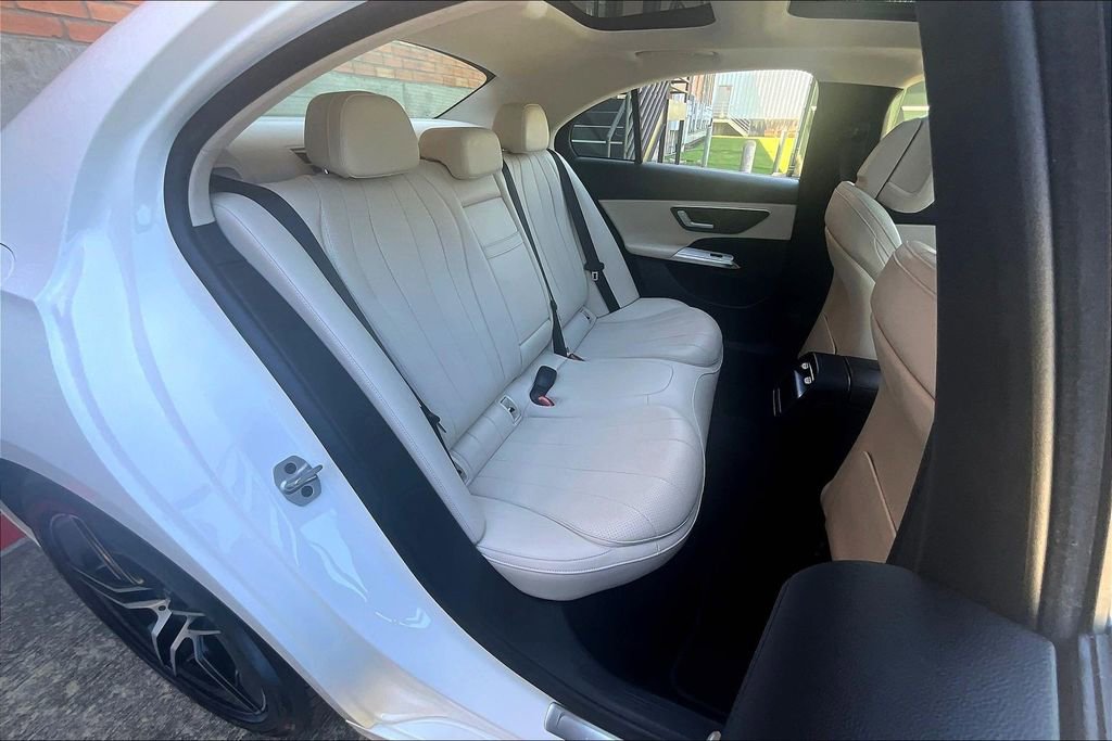 Used 2025 Mercedes-Benz E 350 Sedan image 35