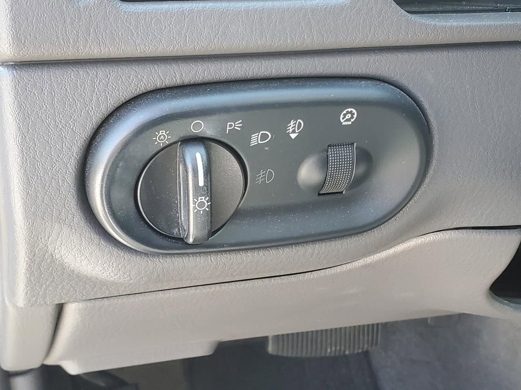 Used 2002 Ford Explorer XLT image 22