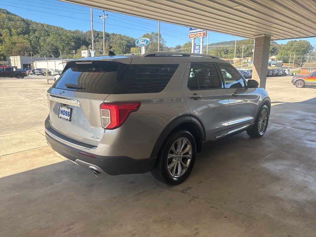 Used 2021 Ford Explorer Limited w/ Equipment Group 301A image 4