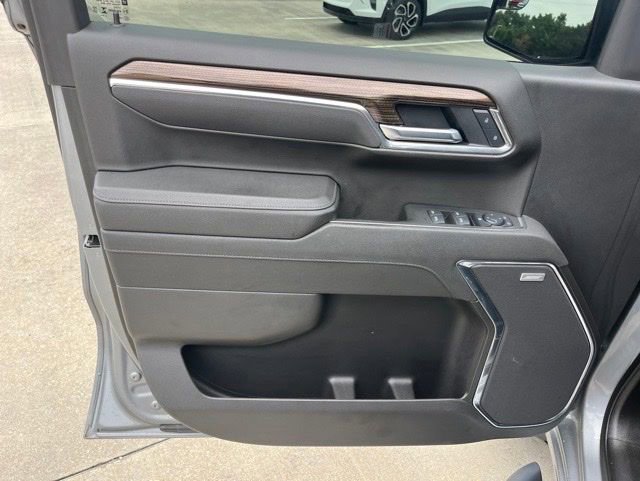 Used 2025 Chevrolet Silverado 1500 LT Trail Boss w/ Convenience Package II AWD/4WD image 14