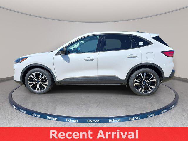 Used 2021 Ford Escape SE w/ SE Sport Appearance Package AWD/4WD image 9