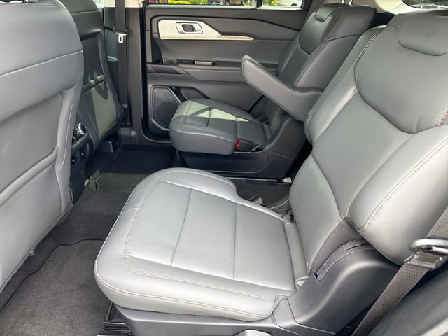 Used 2025 Ford Explorer Active w/ Active Comfort Package AWD/4WD image 22