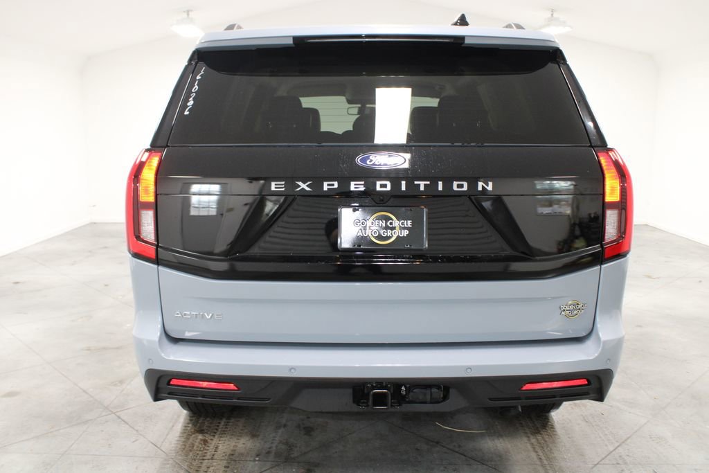 New 2026 Ford Expedition Active image 7