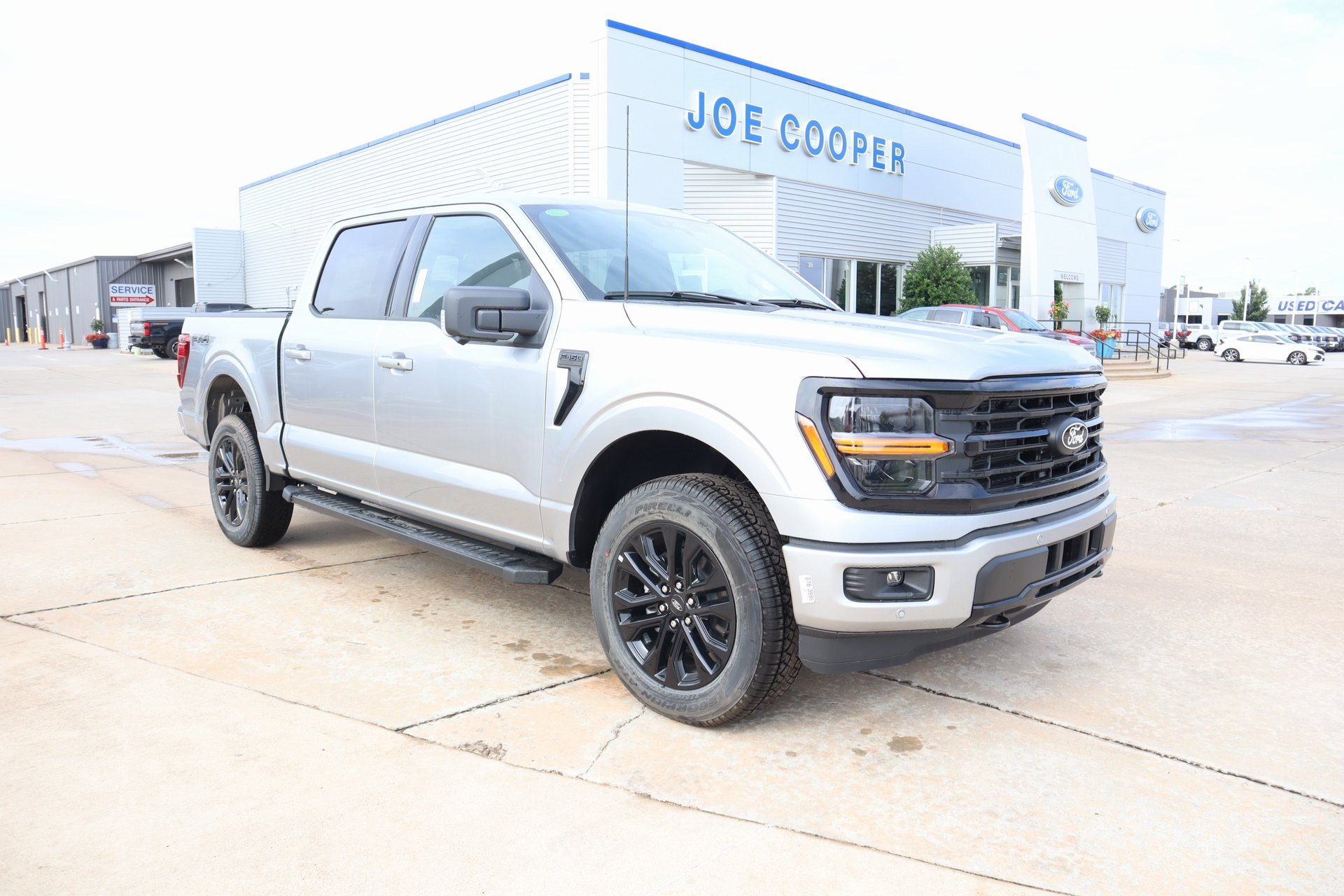 New 2025 Ford F150 XLT w/ Equipment Group 302A MID