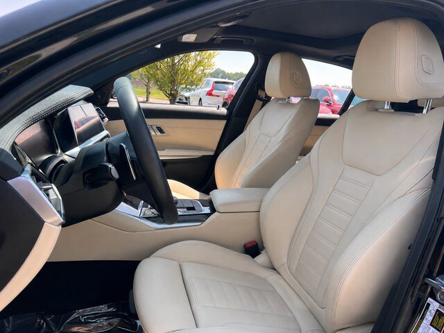 Used 2020 BMW 330i Sedan w/ M Sport Package RWD image 14