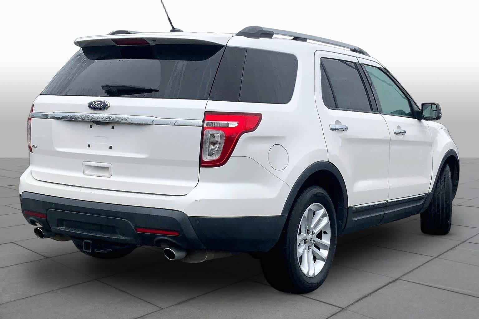 Used 2012 Ford Explorer XLT FWD image 12