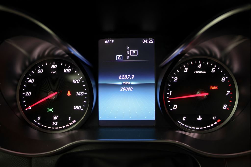 Used 2021 Mercedes-Benz GLC 300 image 26