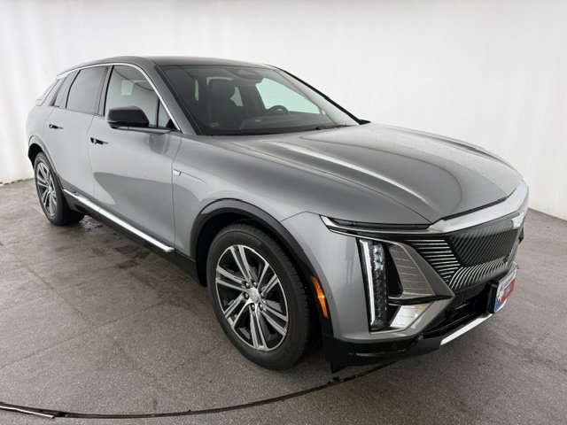 Used 2025 Cadillac Lyriq Luxury RWD image 3