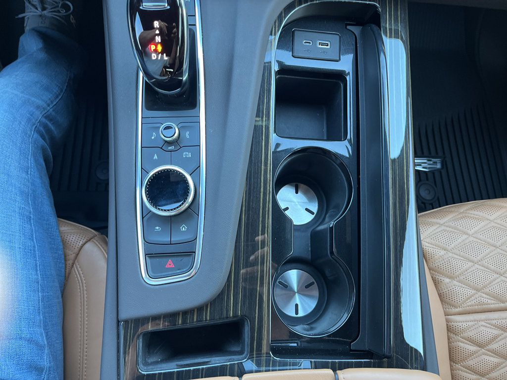 Used 2021 Cadillac Escalade ESV Sport w/ Driver Assist Tech Package AWD/4WD image 28