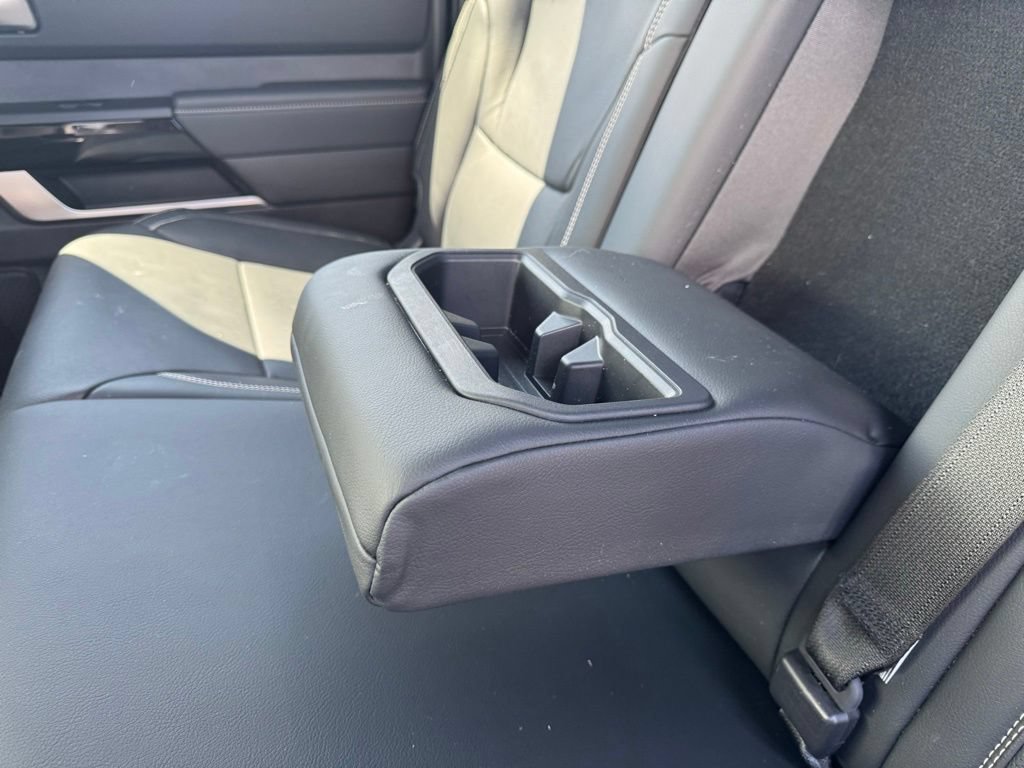 Used 2026 Toyota Tundra Limited AWD/4WD image 32