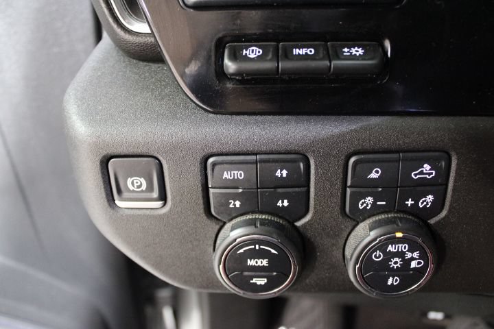 Used 2024 Chevrolet Silverado 2500 High Country w/ High Country Premium Package AWD/4WD image 42