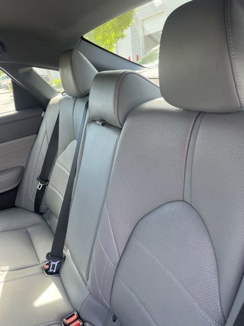 Used 2020 Toyota Avalon Limited w/ Advanced Safety Package FWD image 9