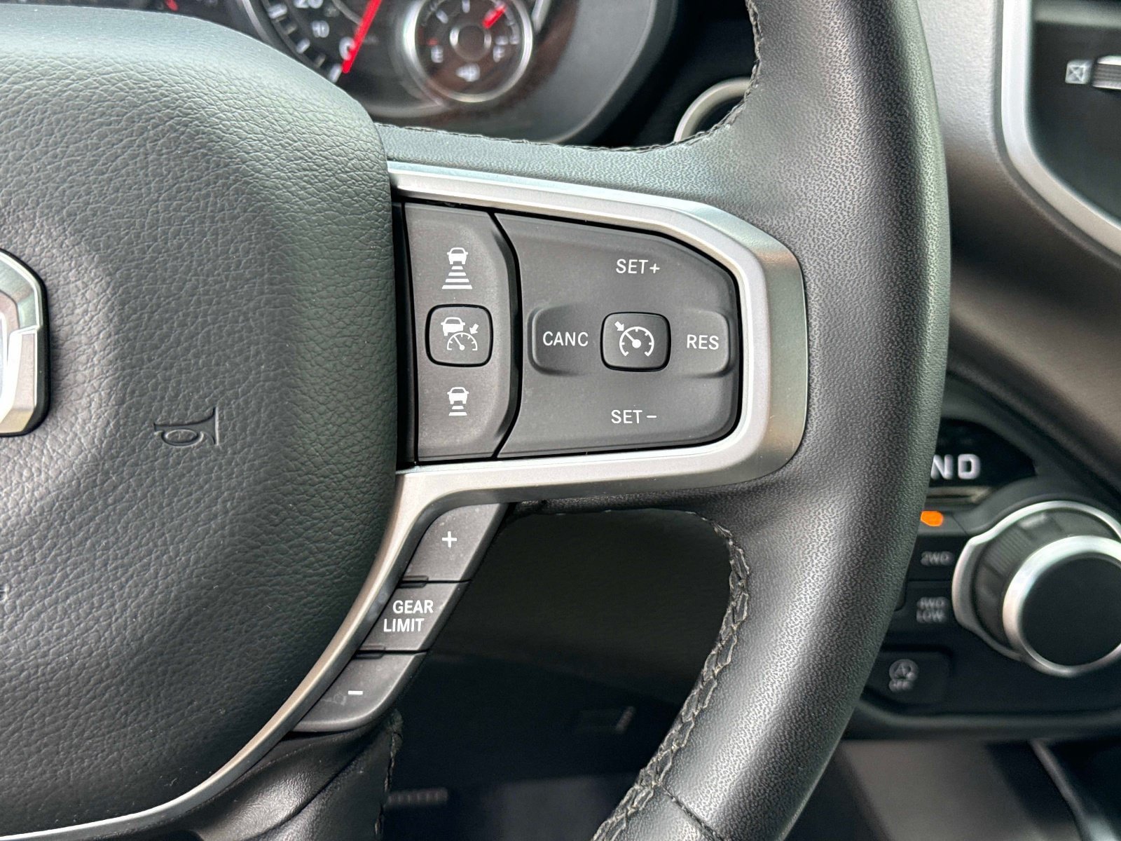 Used 2025 RAM 1500 Big Horn AWD/4WD image 30