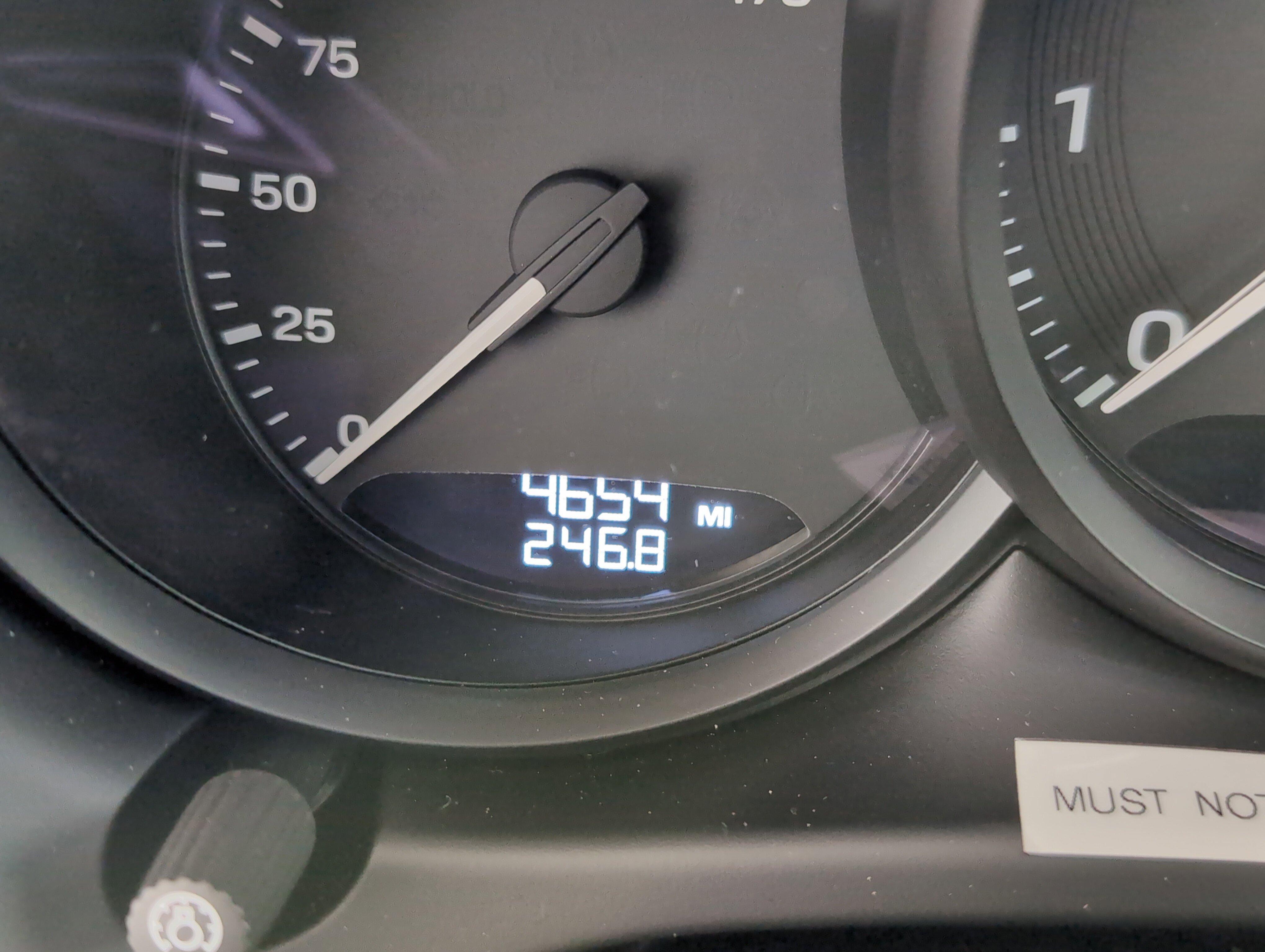 Used 2025 Porsche Macan image 40