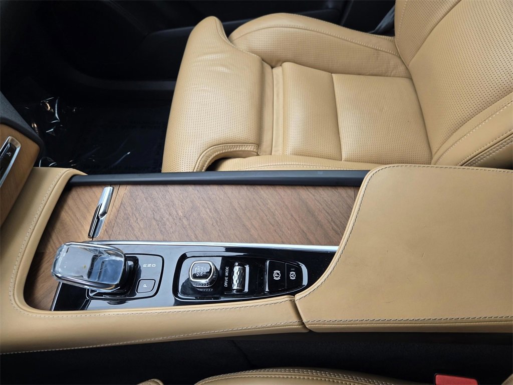 Used 2020 Volvo XC90 T8 Inscription image 24