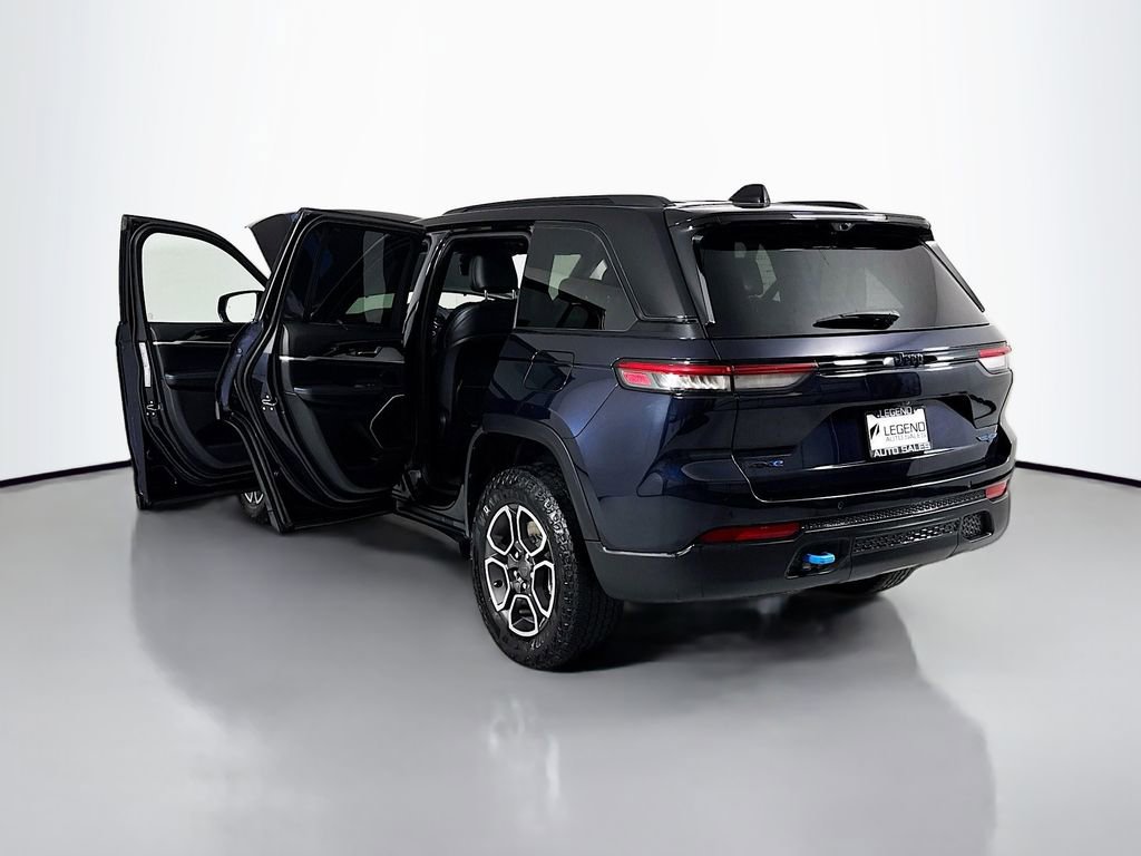Used 2023 Jeep Grand Cherokee Trailhawk w/ Advanced Protech Group II AWD/4WD image 32