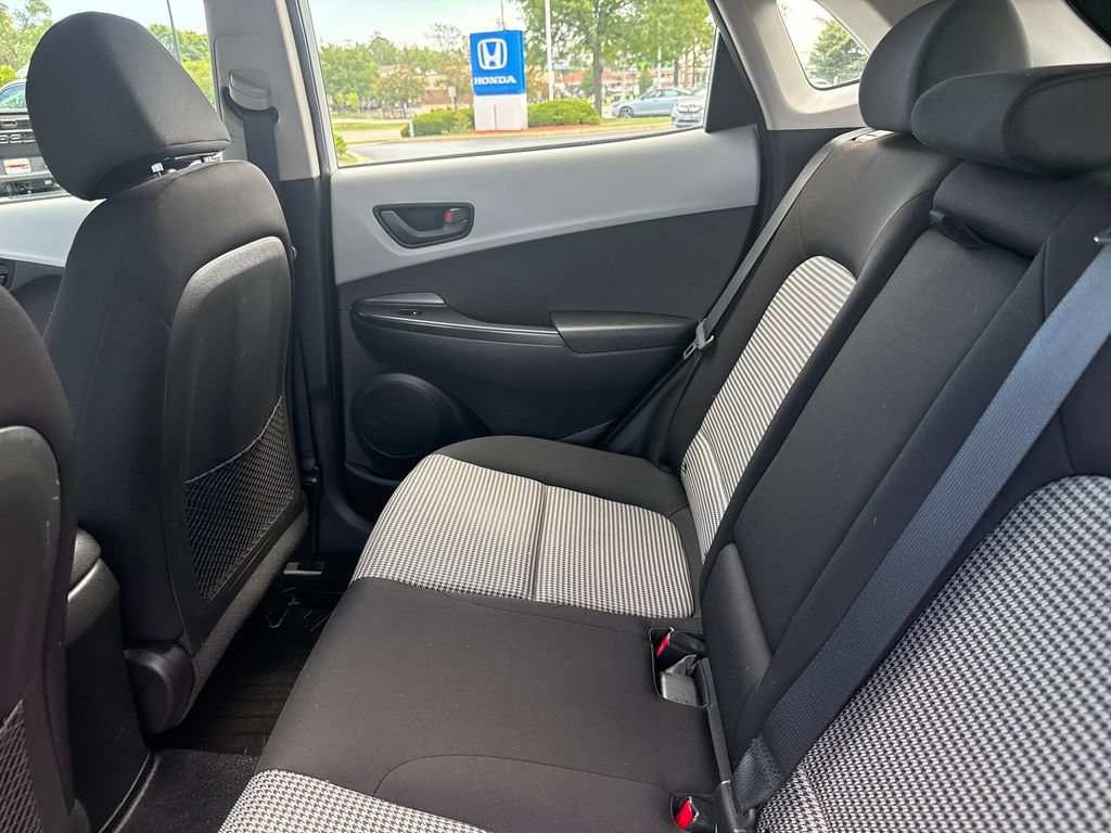 Used 2018 Hyundai Kona SE FWD image 15