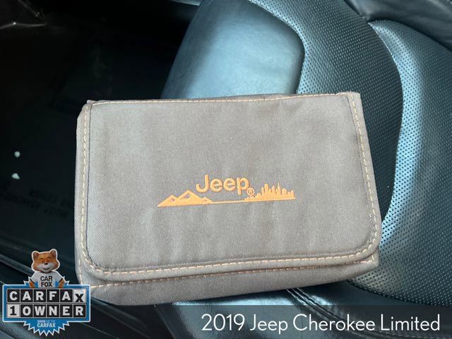 Used 2019 Jeep Cherokee Limited image 35