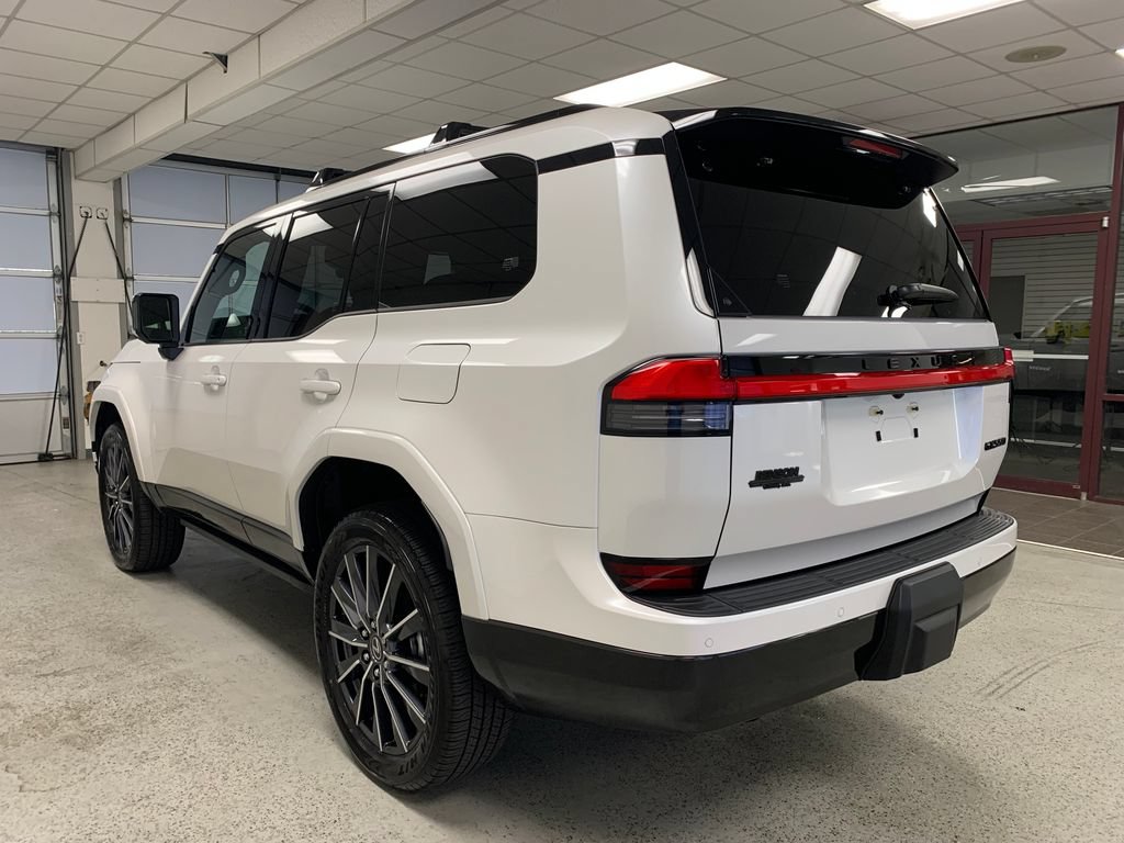 Used 2026 Lexus GX 550 w/ Accessory Package (2T) AWD/4WD image 3