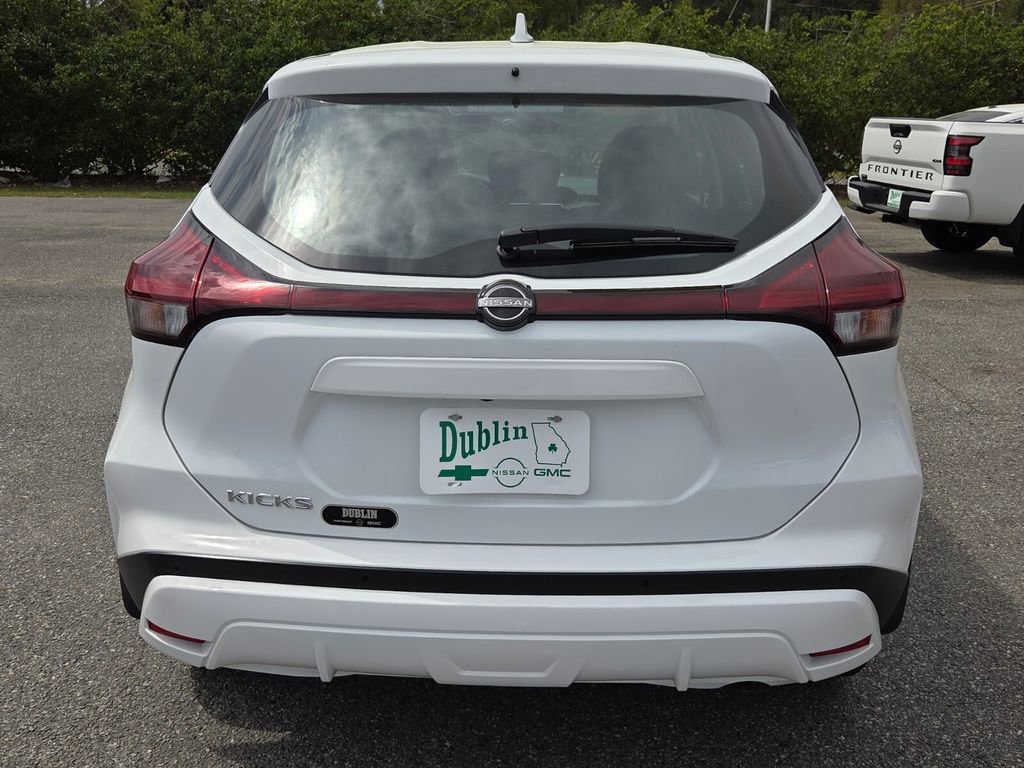 Used 2025 Nissan Kicks Play S image 9