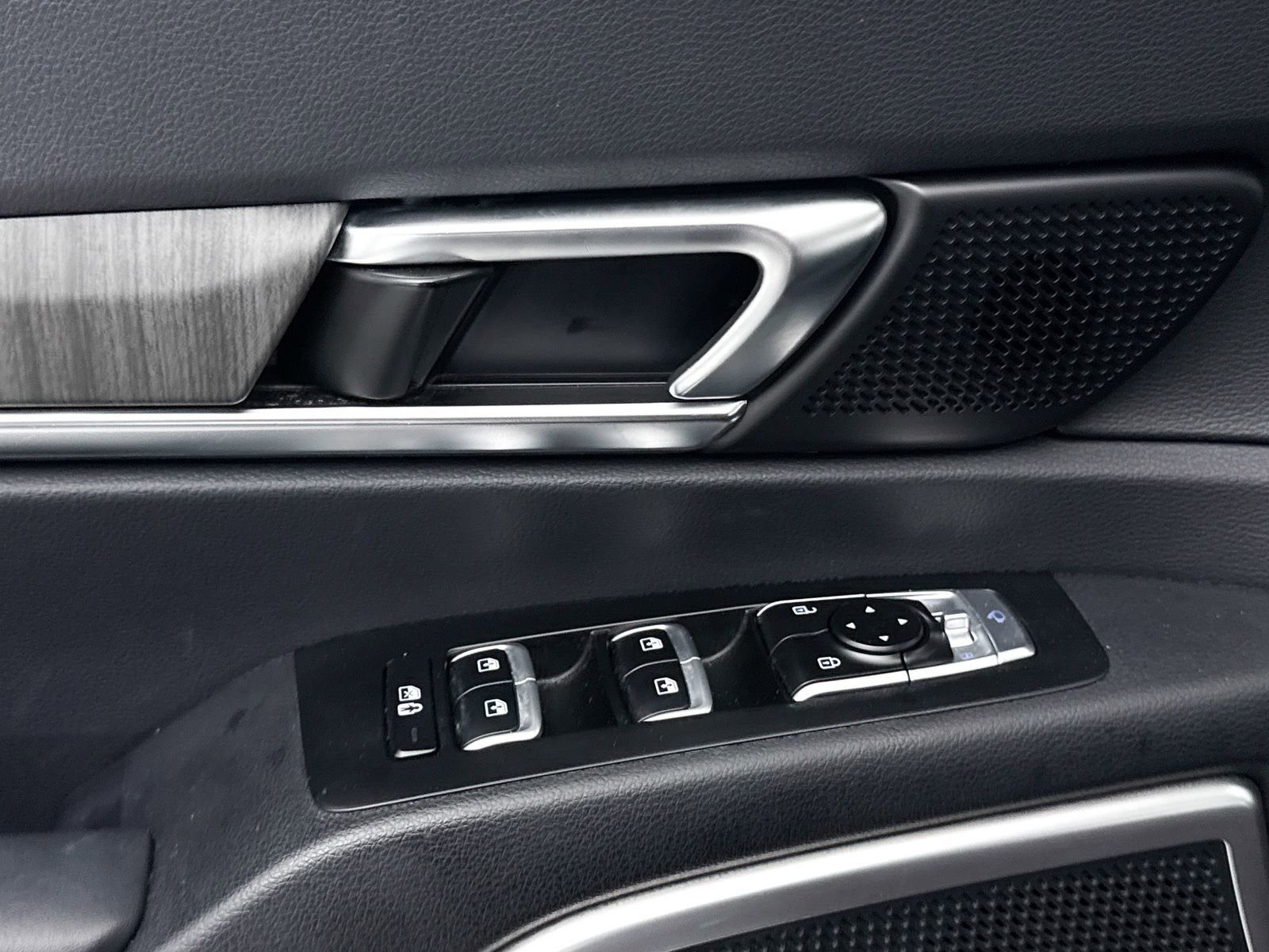 Certified 2024 Kia Telluride EX w/ EX Captain's Chair Package image 29