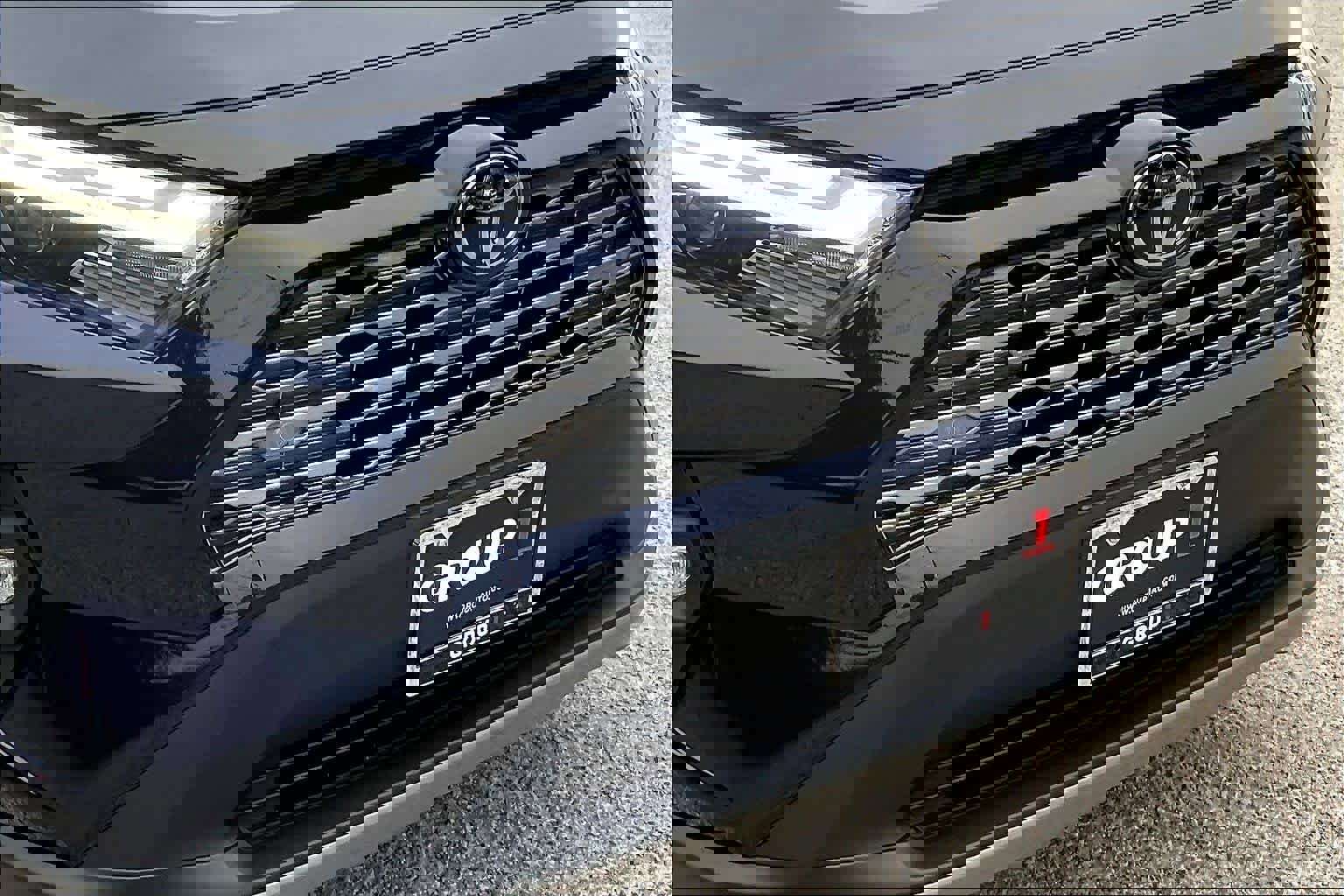 Used 2025 Toyota RAV4 Limited image 30