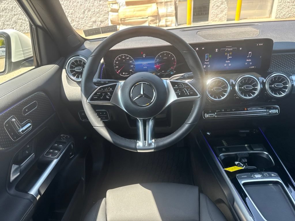 Used 2026 Mercedes-Benz GLB 250 4MATIC image 13
