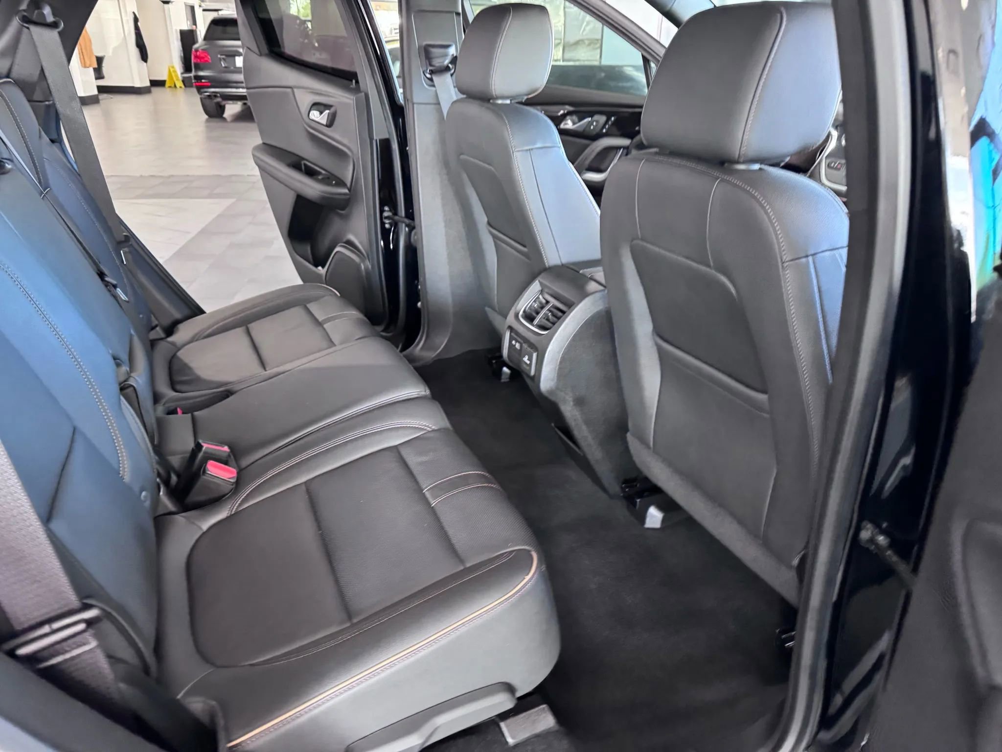 Used 2021 Chevrolet Blazer Premier w/ LPO, Black Accent Package AWD/4WD image 15