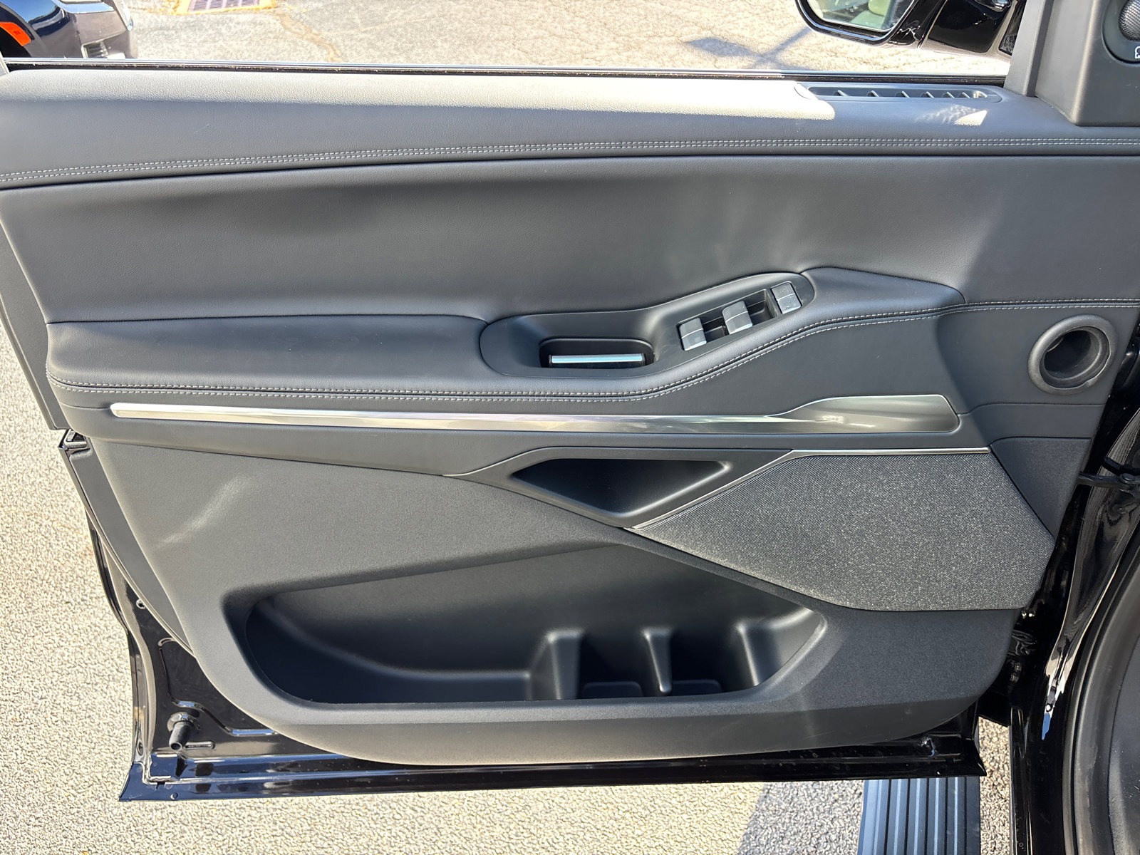 New 2025 Lincoln Navigator L Reserve image 11