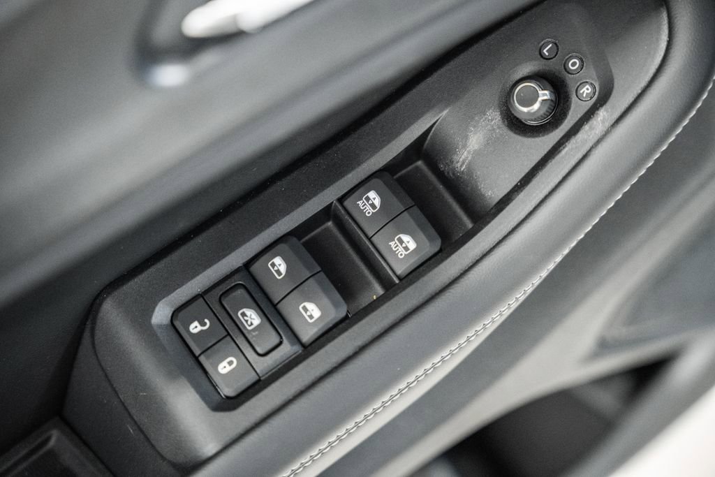 New 2025 Jeep Grand Cherokee L Altitude image 39