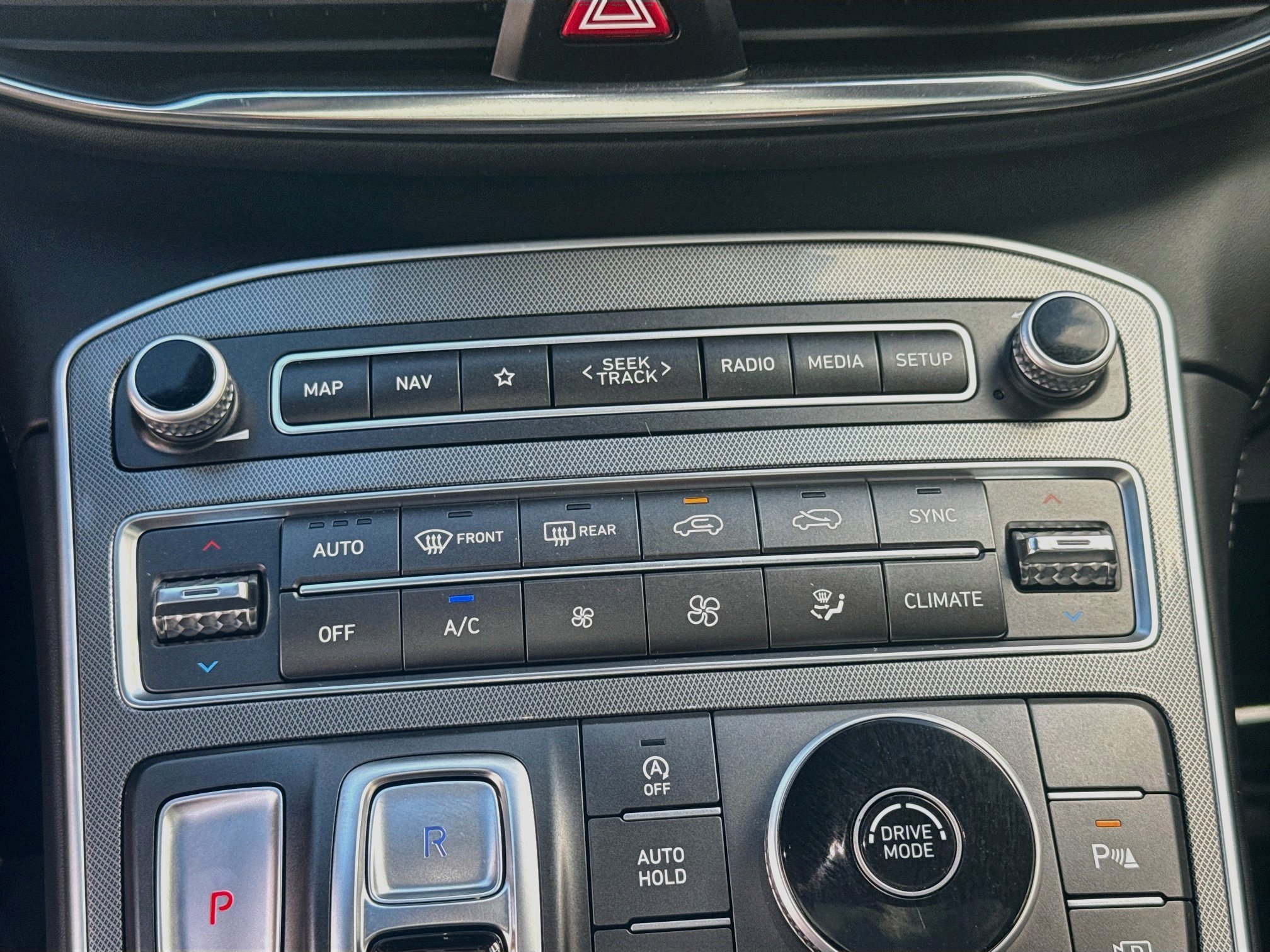 Used 2023 Hyundai Santa Fe Calligraphy FWD image 12