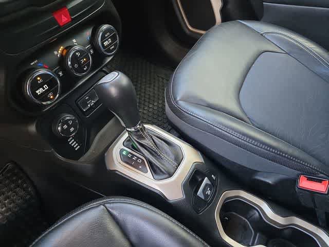 Used 2017 Jeep Renegade Trailhawk image 31