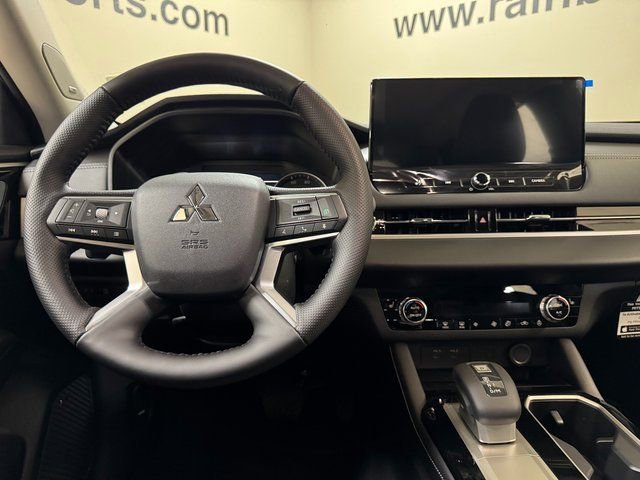 New 2026 Mitsubishi Outlander SE FWD image 10