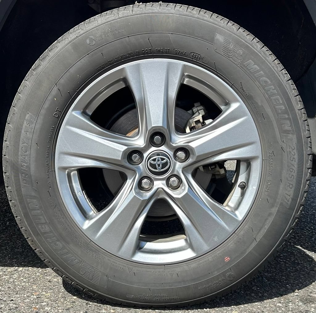 Certified 2025 Toyota RAV4 XLE w/ Convenience Package AWD/4WD image 28