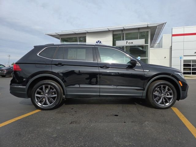 Used 2023 Volkswagen Tiguan SE AWD/4WD image 9