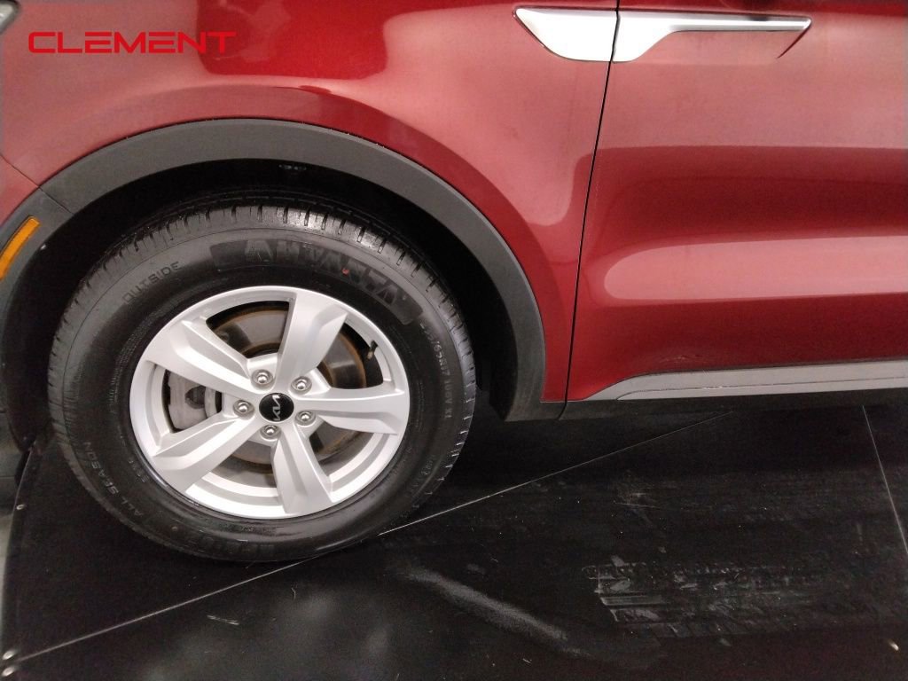 Used 2022 Kia Sorento LX image 36