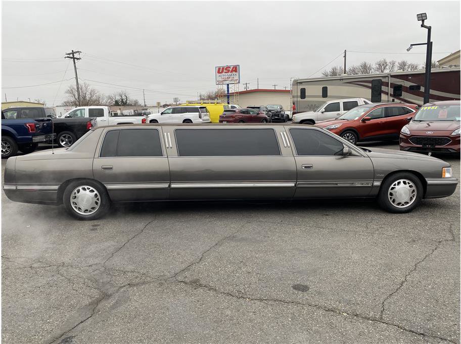 Used 1998 Cadillac De Ville Limousine image 4