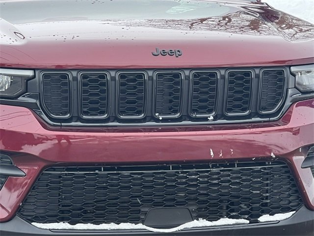 Used 2024 Jeep Grand Cherokee Altitude image 42