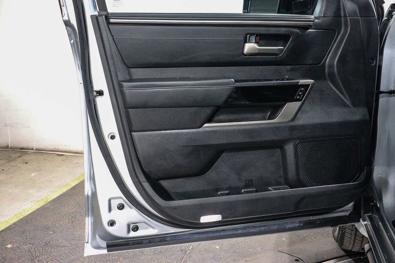 Used 2024 Toyota Tundra Limited AWD/4WD image 24