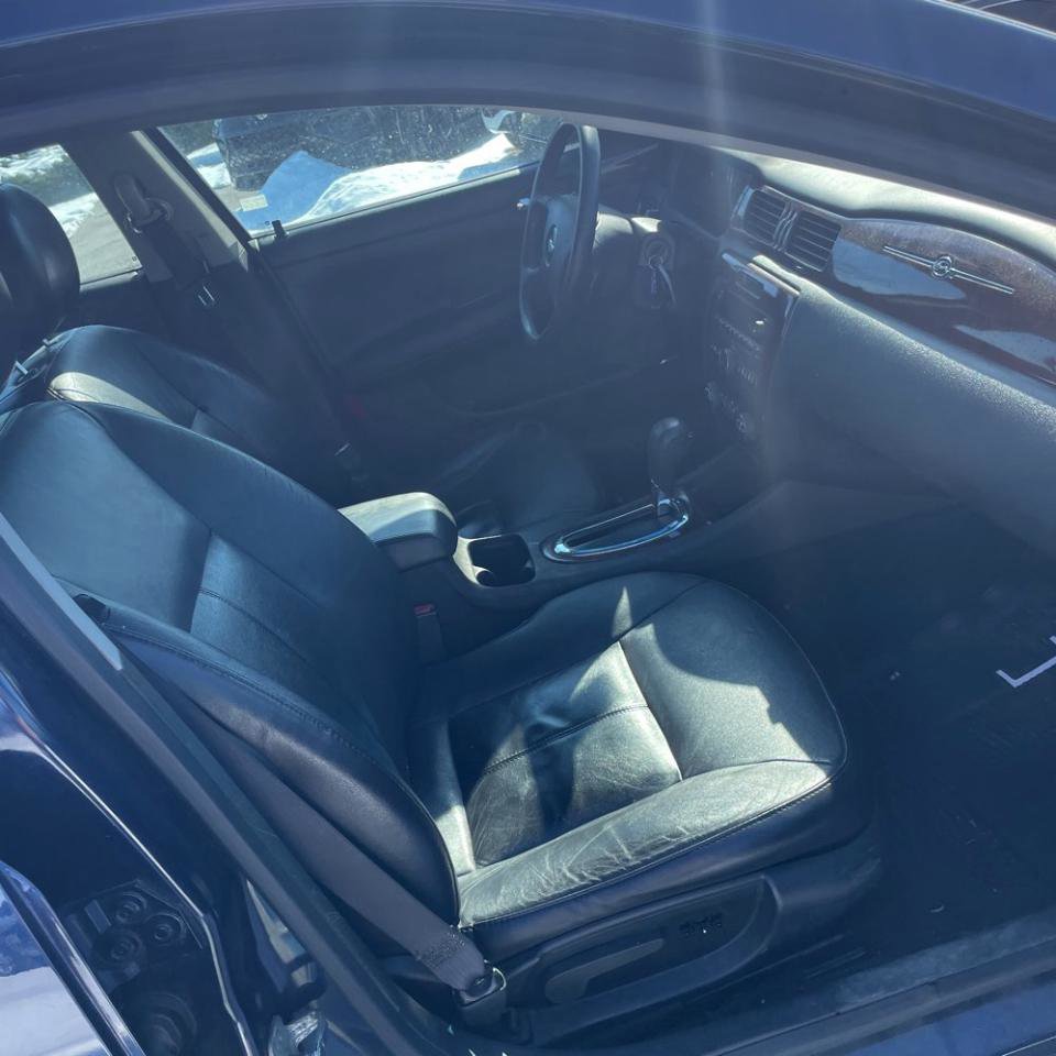 Used 2009 Chevrolet Impala LT w/ Luxury Edition Package image 15