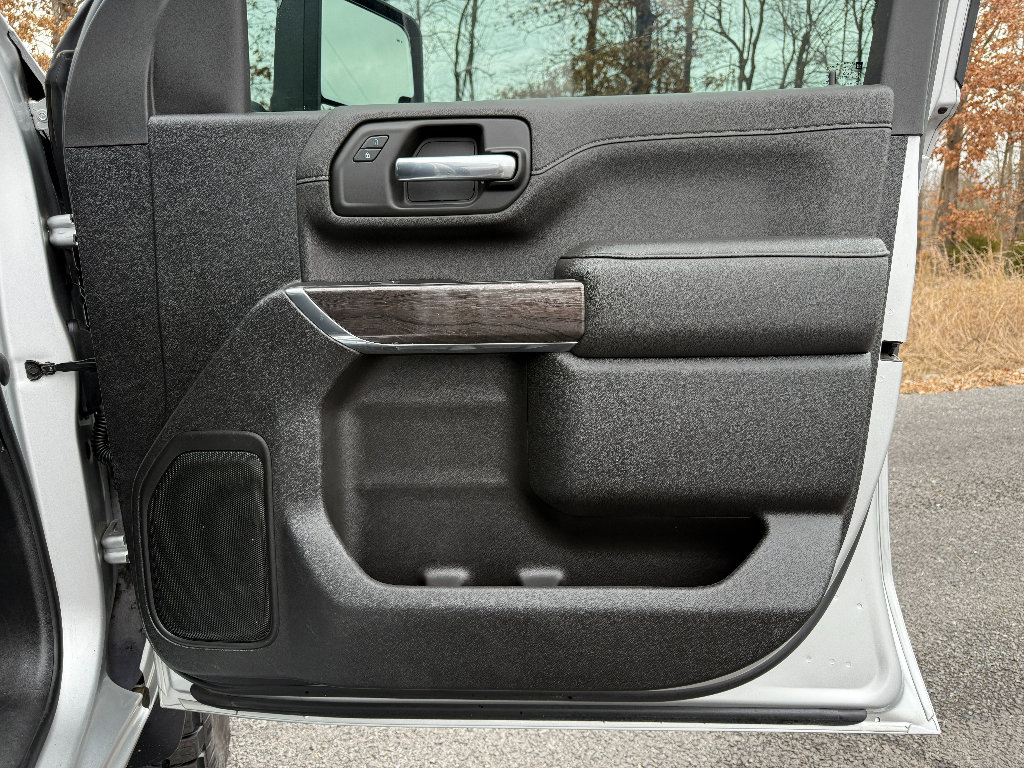 Used 2022 Chevrolet Silverado 2500 LTZ w/ LTZ Convenience Package image 33