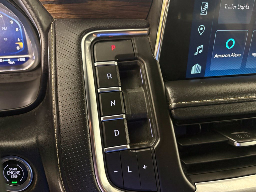 Used 2023 Chevrolet Suburban Premier AWD/4WD image 26